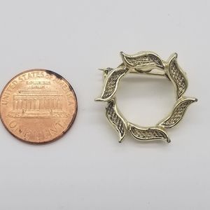 Vintage Gerrys Tiny Brooch